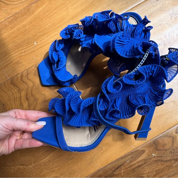 NWT Gianni Bini Franz Suede Chiffon Ruffle Dress Sandals Sz 6,5 main image 4